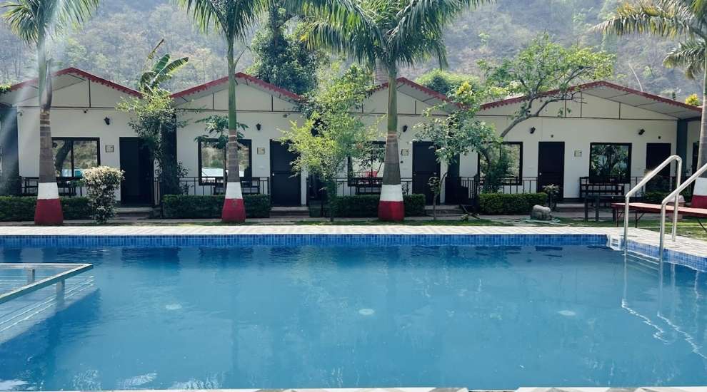 Antaram Resort Pool