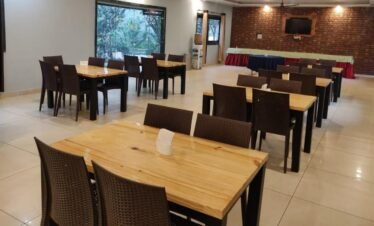 Dinning House at Pebbles