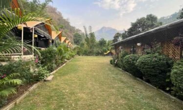 camp ganga waves outdoor garden area