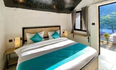 Euphoric River Resort Double Sharing Cottage